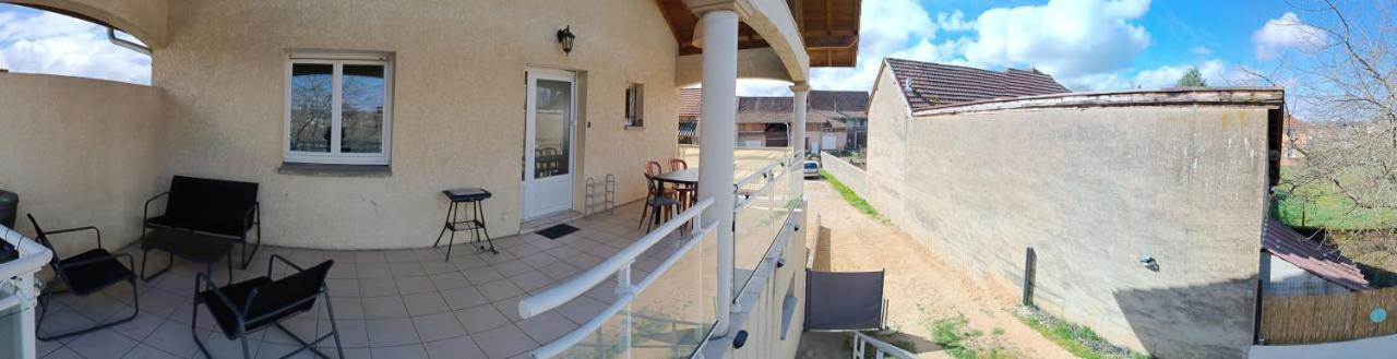 Appartement Dans Notre Maison Domessin Exterior foto