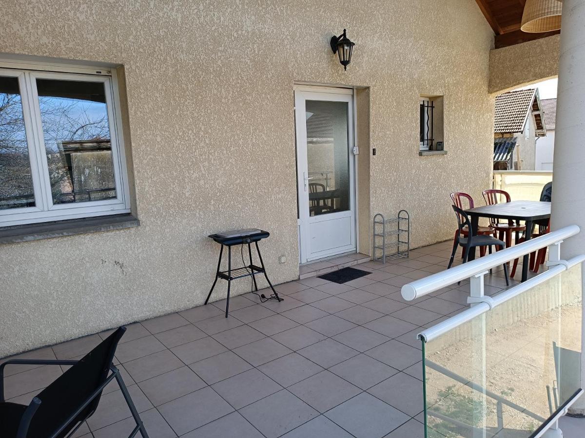 Appartement Dans Notre Maison Domessin Exterior foto